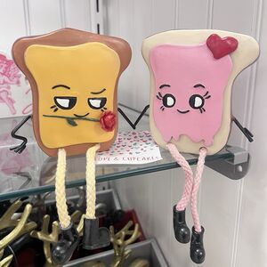 Peanut Butter And Jelly Love and Cupcakes Couple Resin Figurine Floppy Legs HTF!